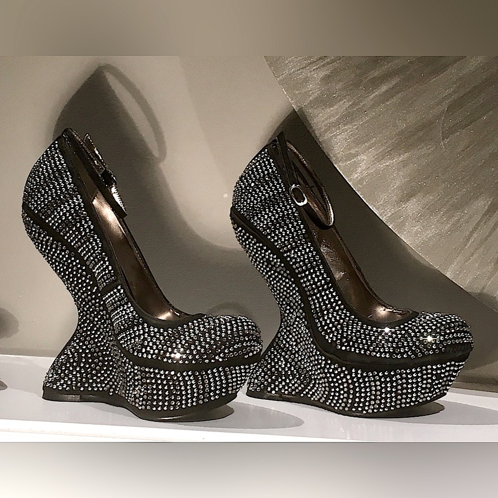 STEVE MADDEN GOSSIP Black Silver Metallic platform Sculpted heels Geometric SZ 6 - Picture 10 of 10